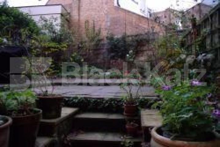 			New Instruction, 2 Bedroom, 1 bath, 1 reception Flat			 Royal Cresent, Holland Park/Notting Hill